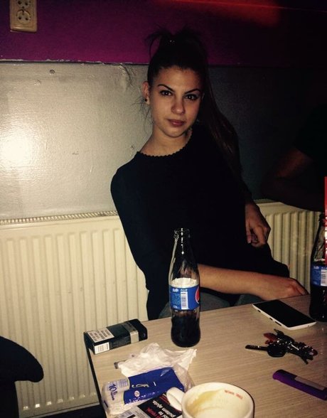 Roberta Ptru nackt schöne galerien