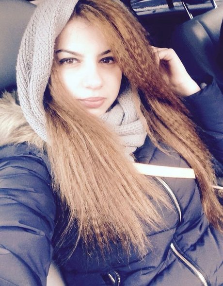 Roberta Ptru erwachsene nackten archiv