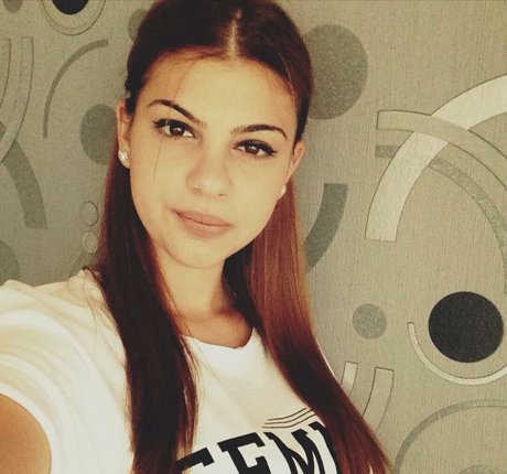 Roberta Ptru erotische schöne bilder