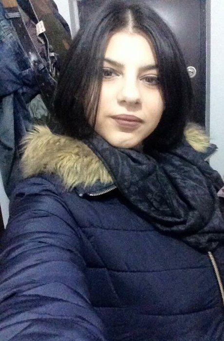 Roberta Ptru pornostar heiße galerien