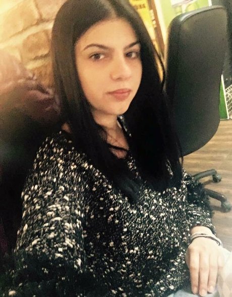 Roberta Ptru hübsche kunst fotos