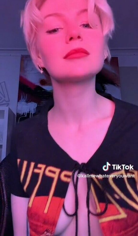 KallMeKris heiße hübsche fotos