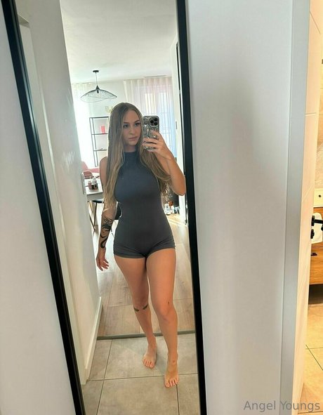 Angelyoungsxxx hd porno foto
