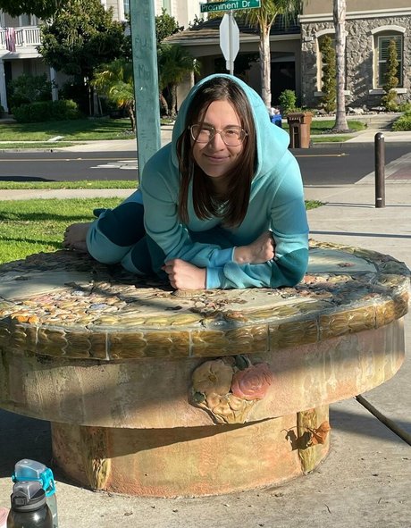 lillylovespenisland hübsche nackten fotos