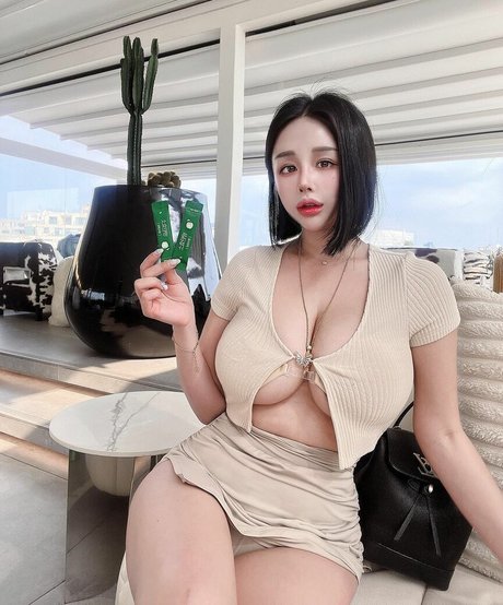 e__luda glamorous erotische nackte galerien