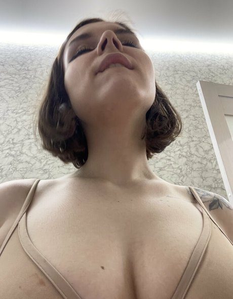 alice wood vip sexy kunst galerie