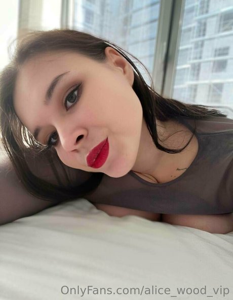 alice wood vip freie nackten bild