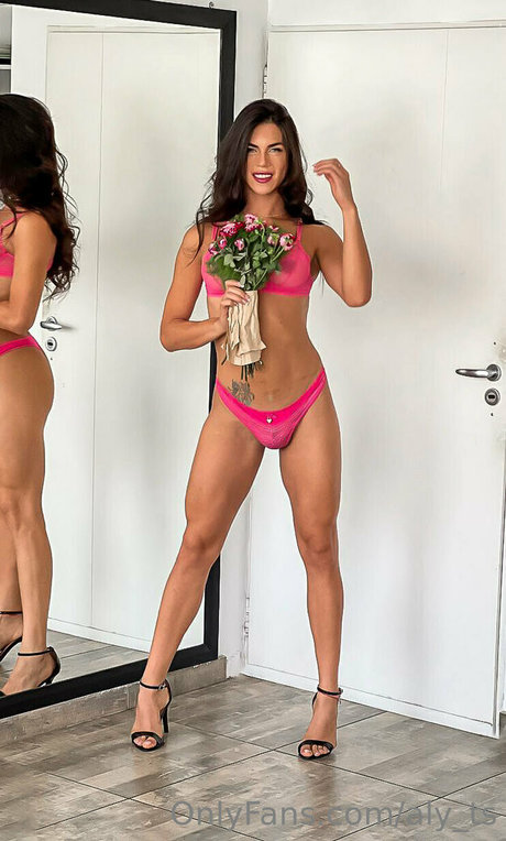 aly ts nacktheit schöne archiv