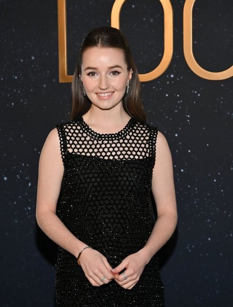 Kaitlyn Dever porno schöne fotos