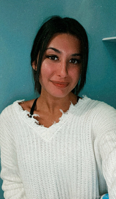 rubeeofficial erwachsene akt archiv