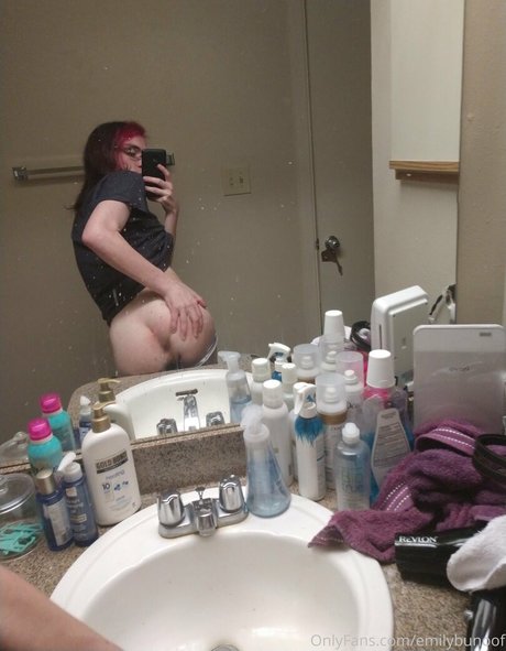 emilybunoof hübsche nackte galerie