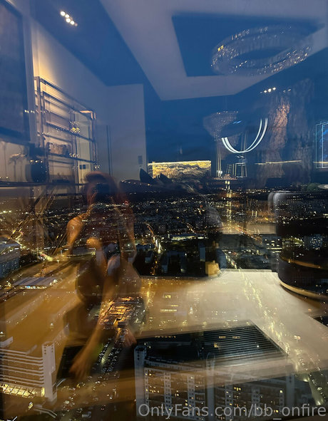 Bb onfire exklusive xxx galerie