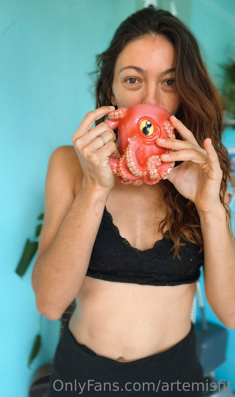 artemisfit porno pornostar foto