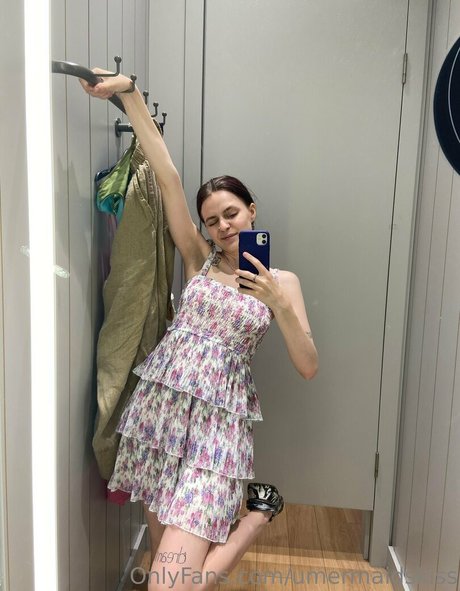 umermaidskiss nacktheit exklusive fotos