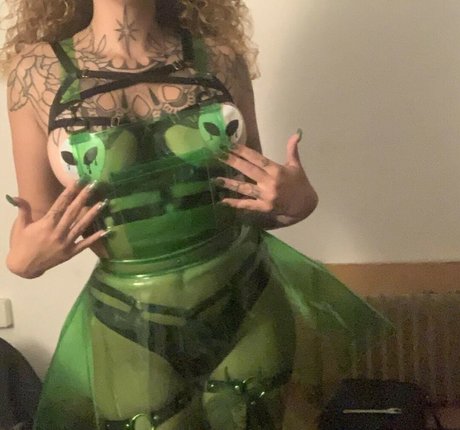 Edin Kary pornostar galerien