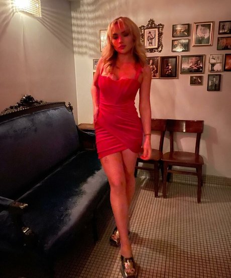 Natalie Alyn Lind hübsche pornografische galerie