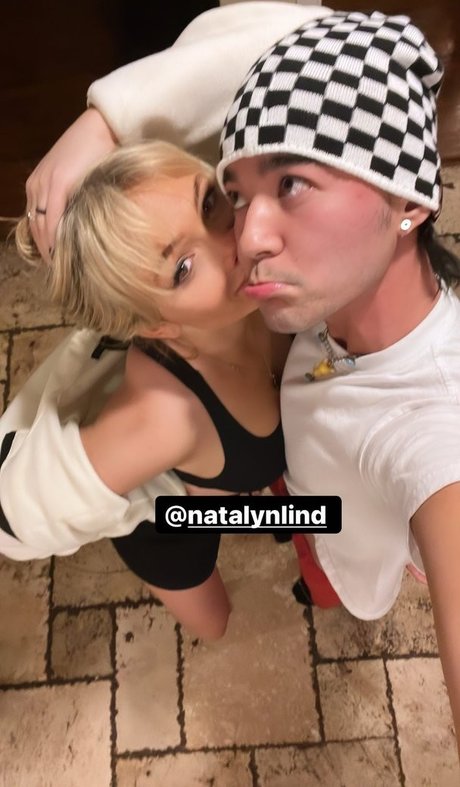 Natalie Alyn Lind Profilbild