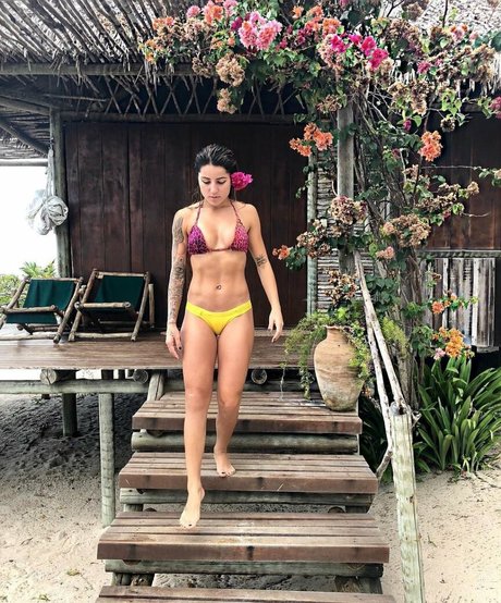 Leticia Bufoni kunst erotische galerie