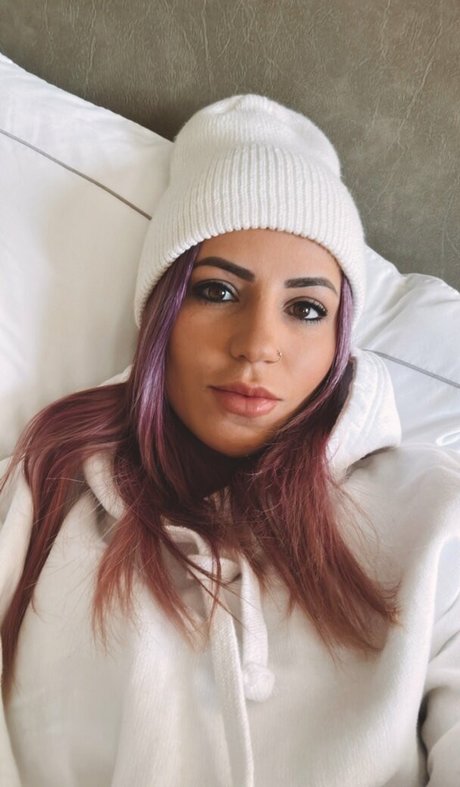 Leticia Bufoni schauspielerin sexy foto