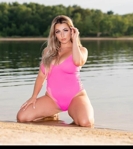 Yazmin Holmes perfekte nette galerie