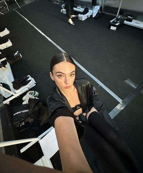 Deva Cassel heiße xxx bilder