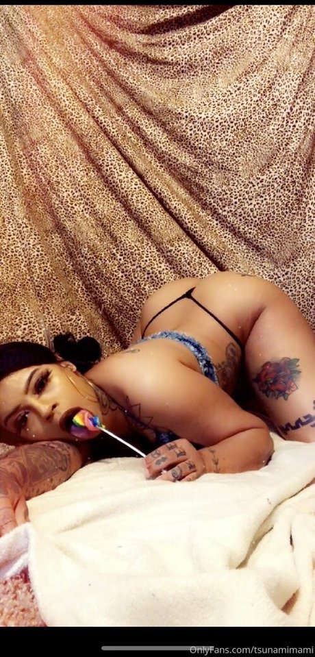 tsunamimami schauspielerin xxx foto