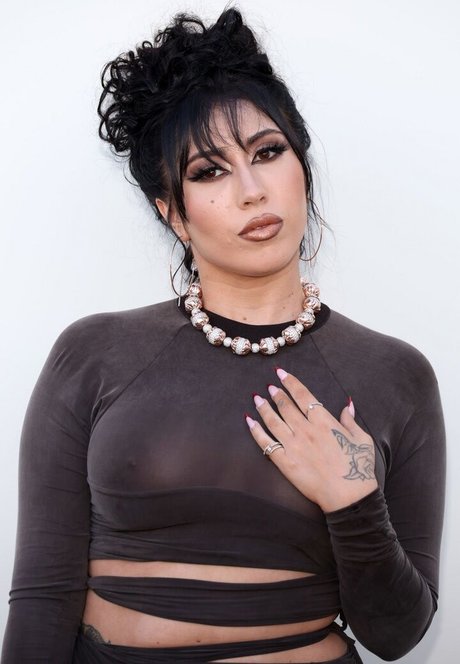 Kali Uchis kostenlose porno fotos