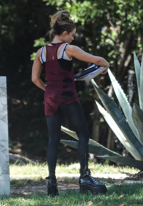 kätzchenfrau onlyfans erwachsene schöne archiv