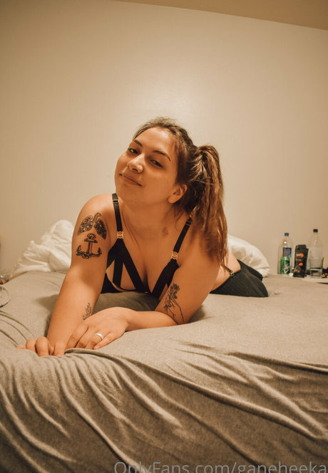 ganeheeka pornostar nette foto