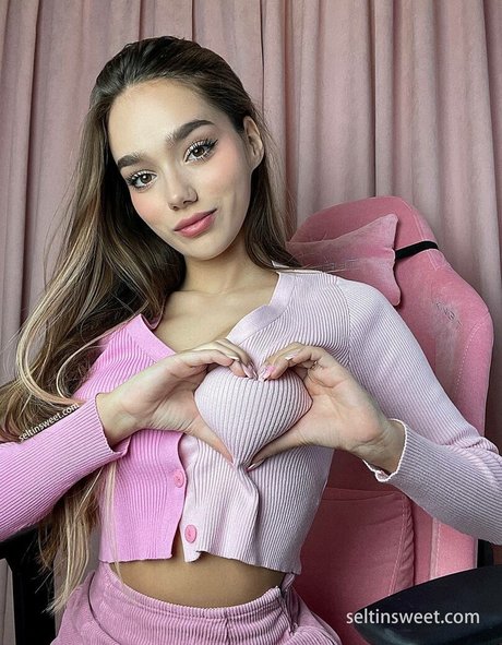 Seltin Sweety model nackte bild