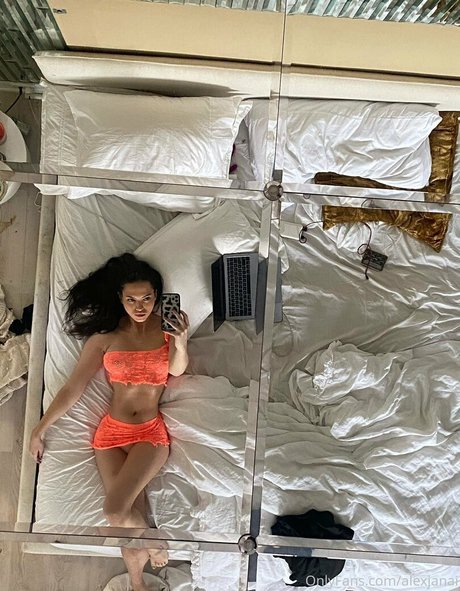 alexjanai xxx nette galerien