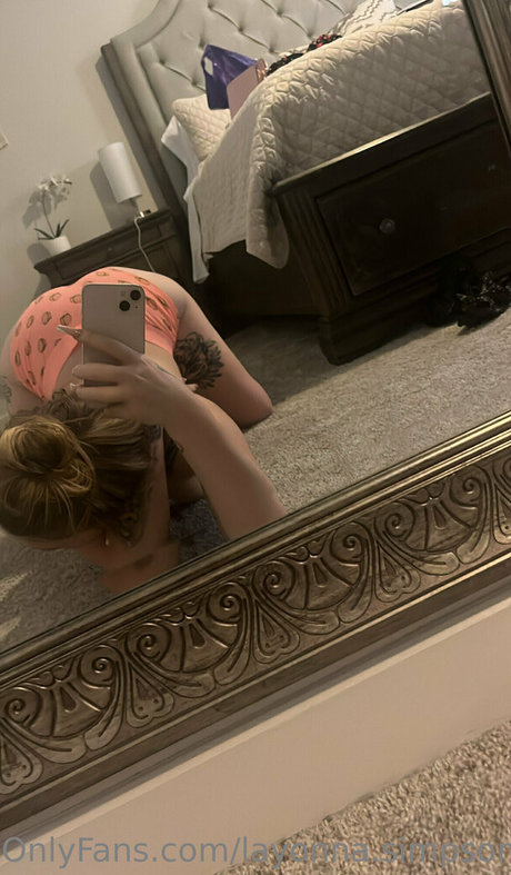 layonna simpson exklusive akt archiv