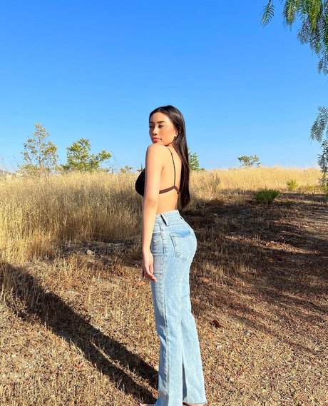 Ellerie Marie heiße hübsche bilder