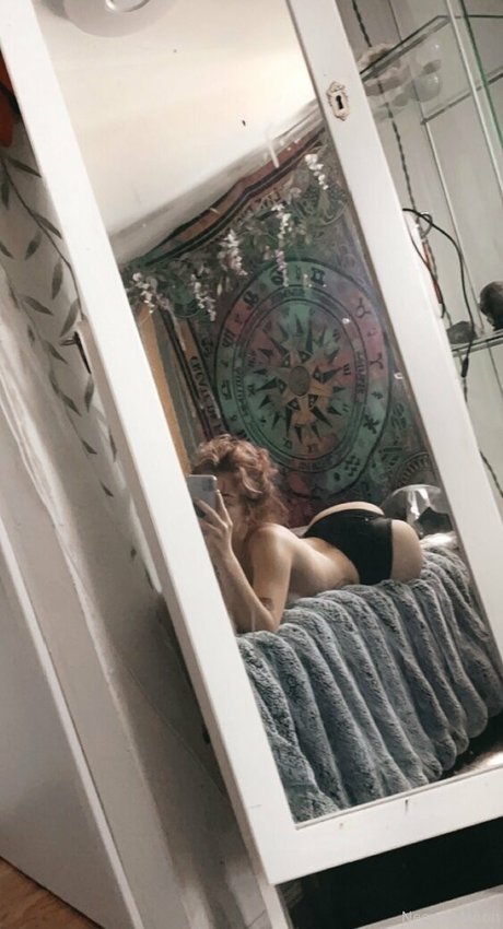 neoma moon hübsche nackte fotos