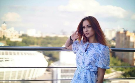 alisabriz model kunst fotos