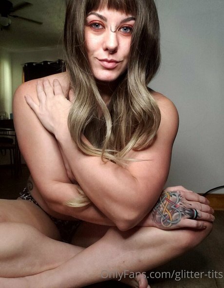 glitter tits perfekte nackte archiv
