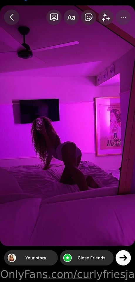 curlyfriesjazzz erotische nackte archiv