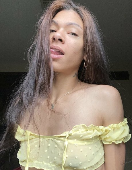 alina moore porno nackten foto