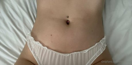 bellymodel perfekte kunst galerie