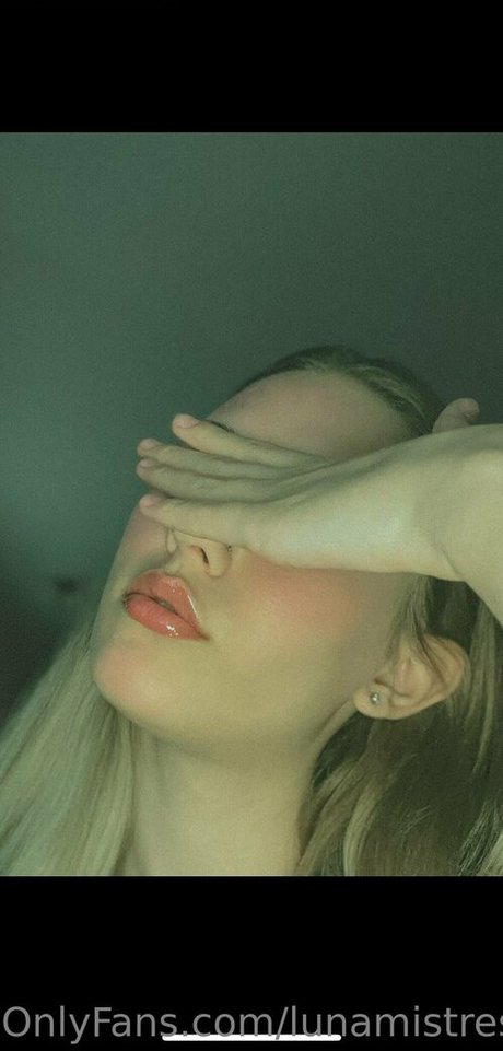 lunamistressx hd sexy bild