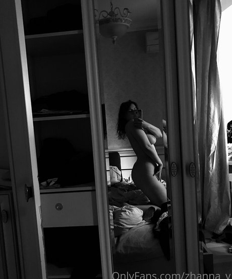 zhanna v xxx nackte bilder