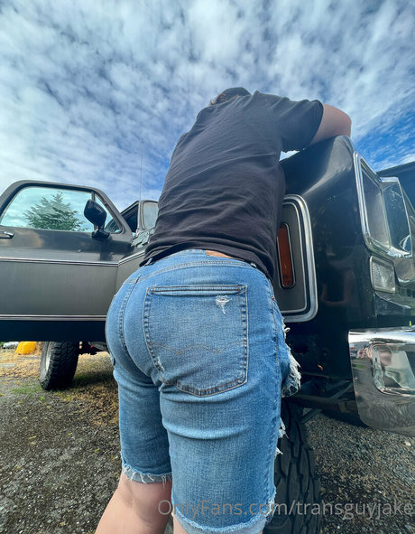 transguyjake akt pornostar bild