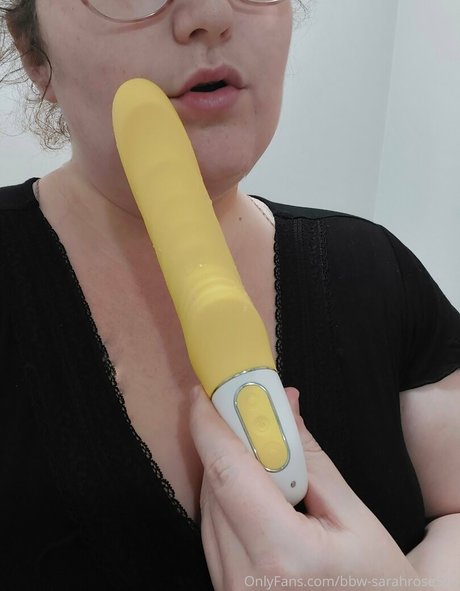 bbw sarahrose555 exklusive nackt bild