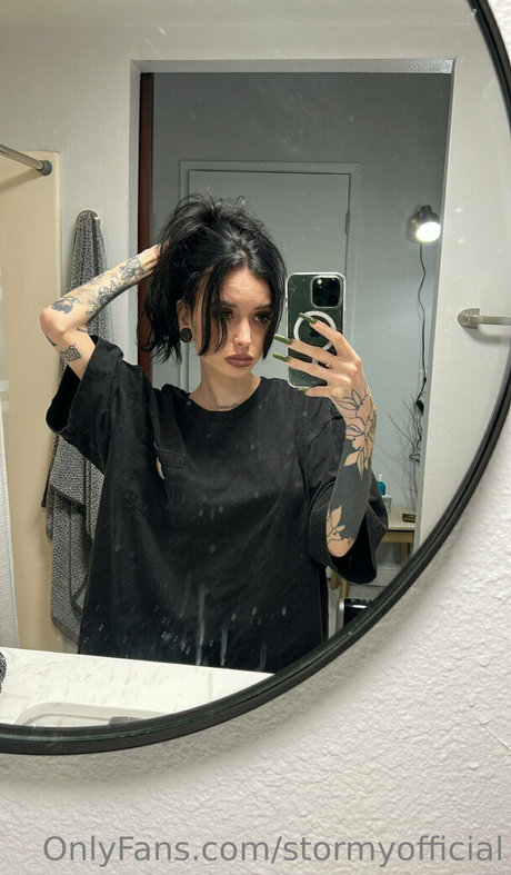 stormyofficial porno nackten bilder