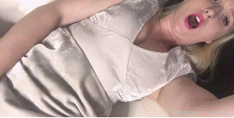 missemmaswitch nackt pornografische bilder