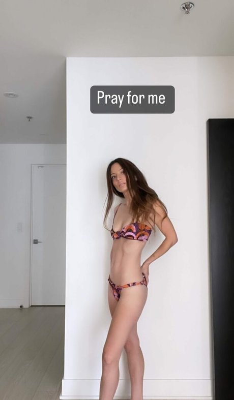 Aria Nathaniel schauspielerin perfekte galerie