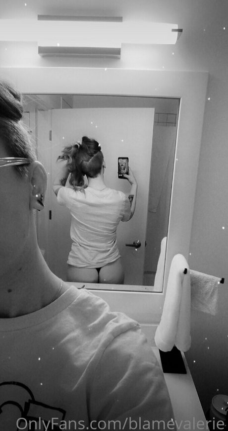 blamevalerie model hd galerie