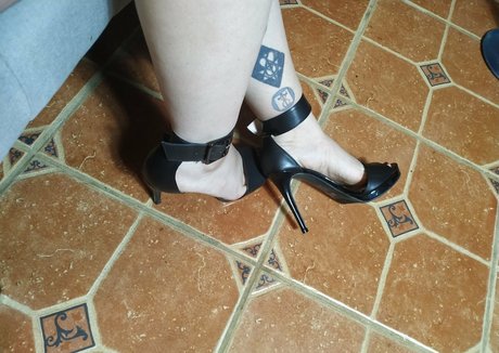 duschen nackt onlyfans sexy erwachsene foto