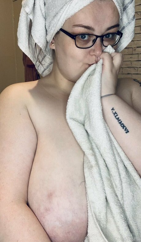 obeymisselle porno akt bild