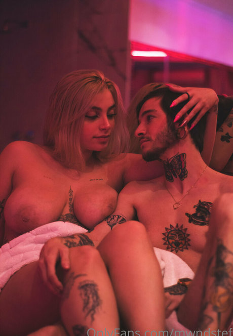 mwndstef schauspielerin heiße galerien